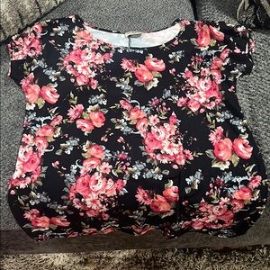Free Kisses Pink and Black Boxy Relaxed Tee